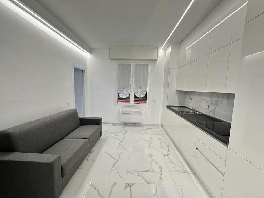 Suite Aurora Luxury In The Center Of Сан Ремо Екстериор снимка